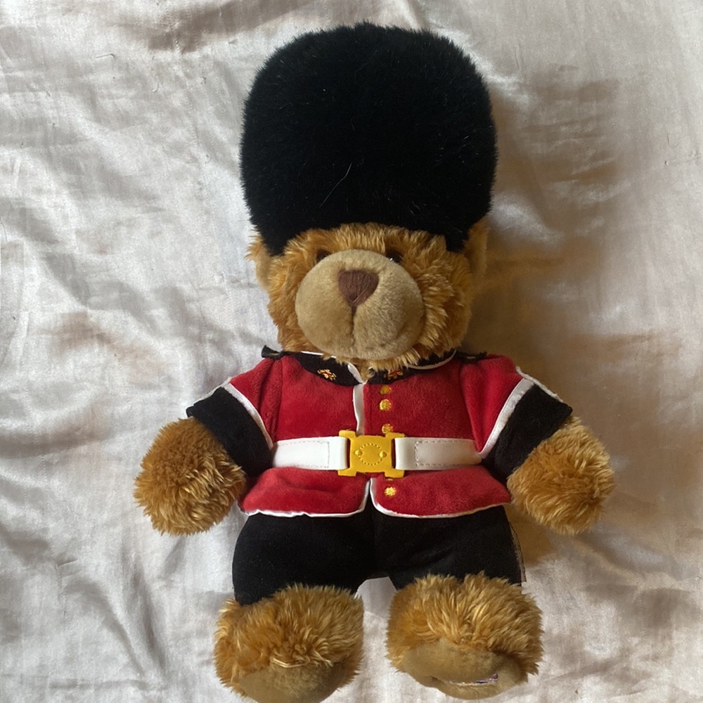 Vintage Teddy Bear - English Royal Guard. In excellent condition. Keel Toys Ltd.